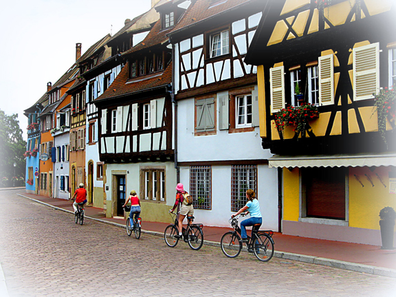 Famille en balade à Colmar Alsace