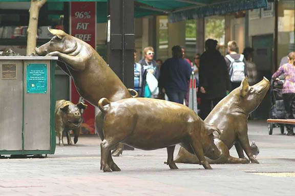 Rundle Mall pigs, Adelaïde, Australie