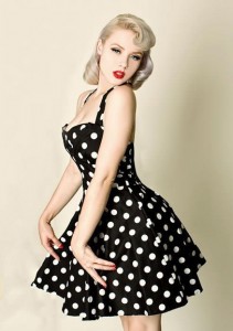Looks-pin-up-1