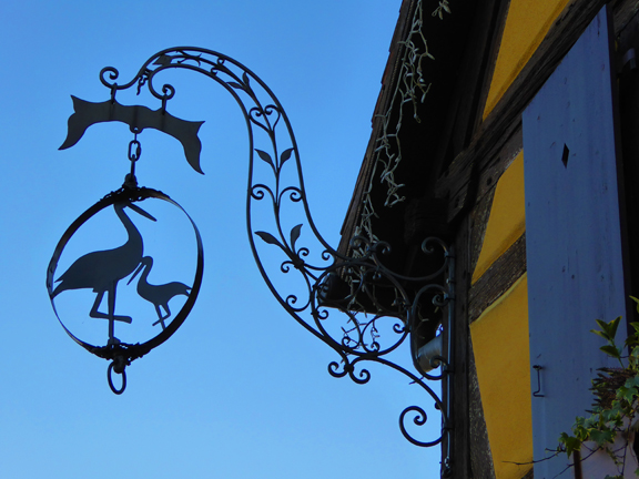 Enseigne d'un restaurant à Sierentz Alsace