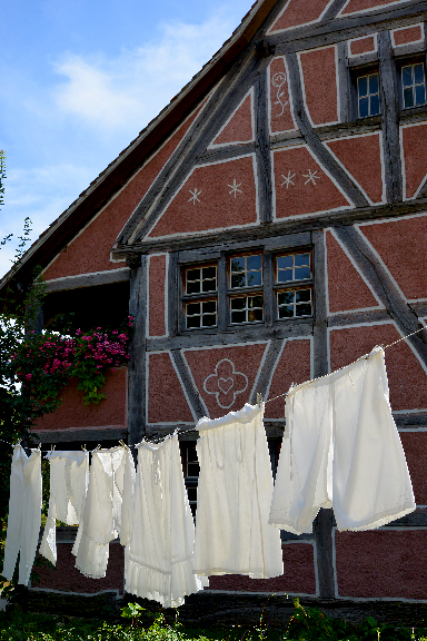 Linge lavé en famille à l'Ecomusée d'Alsace