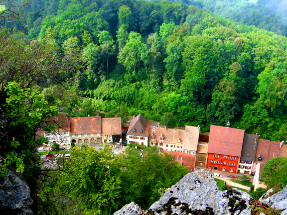 Vue du haut de la falaise de Ferrette 