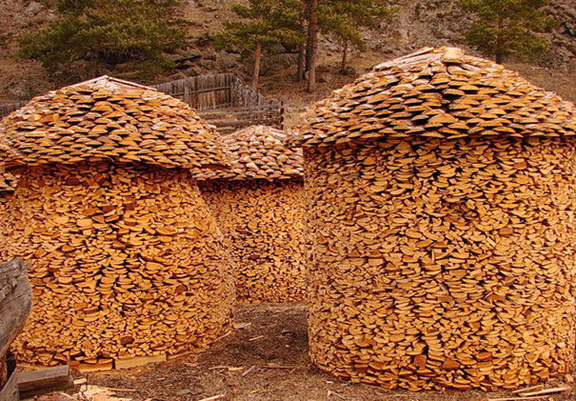 creative-log-piles