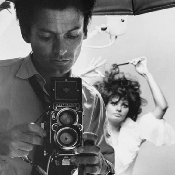 Photographer Richard Avedon and Sophia Loren